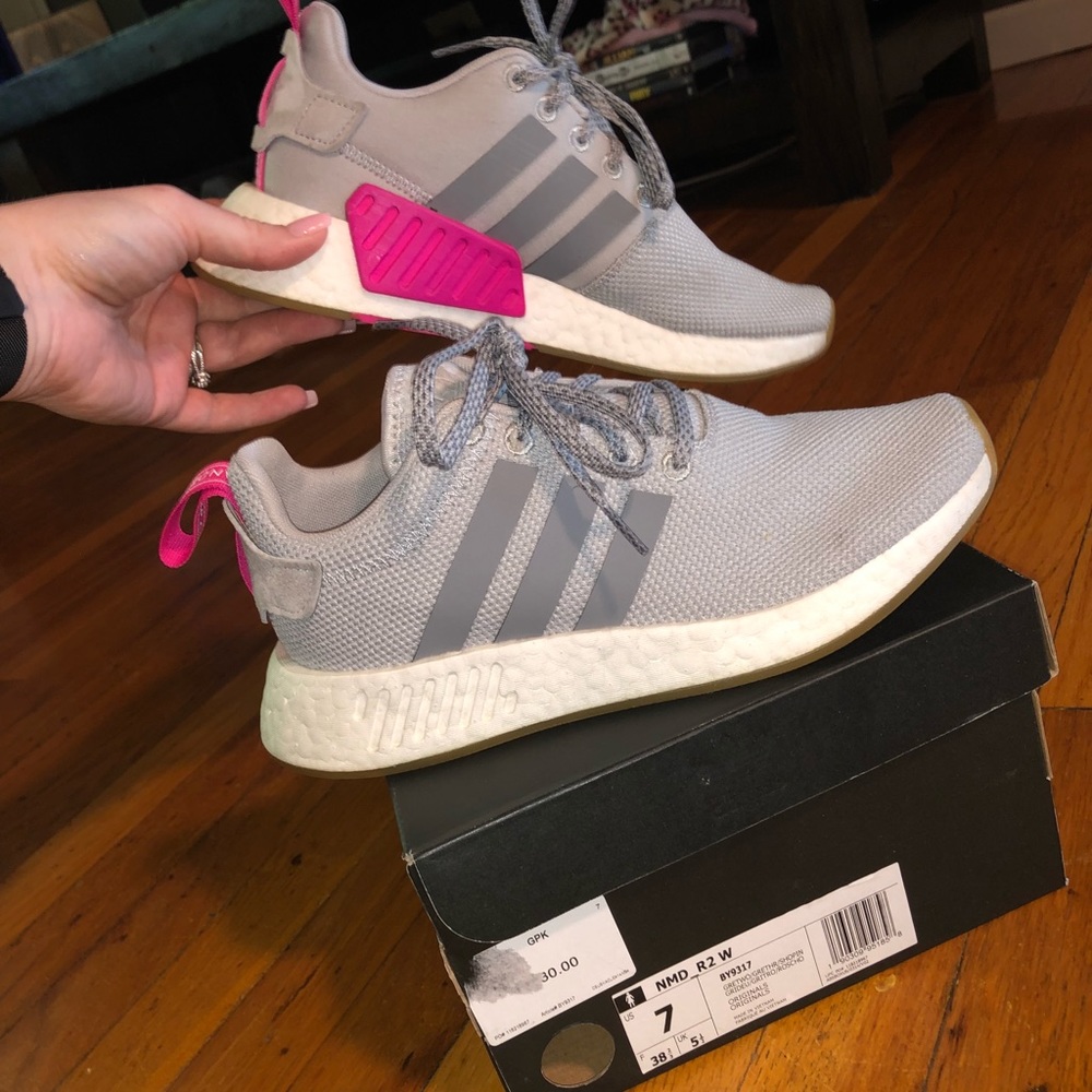 Adidas NMD R2 womens